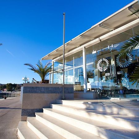 Hotel Marina クルク エクステリア 写真
