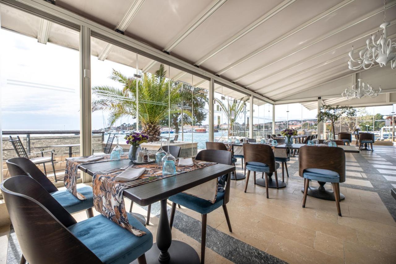 Hotel Marina クルク エクステリア 写真