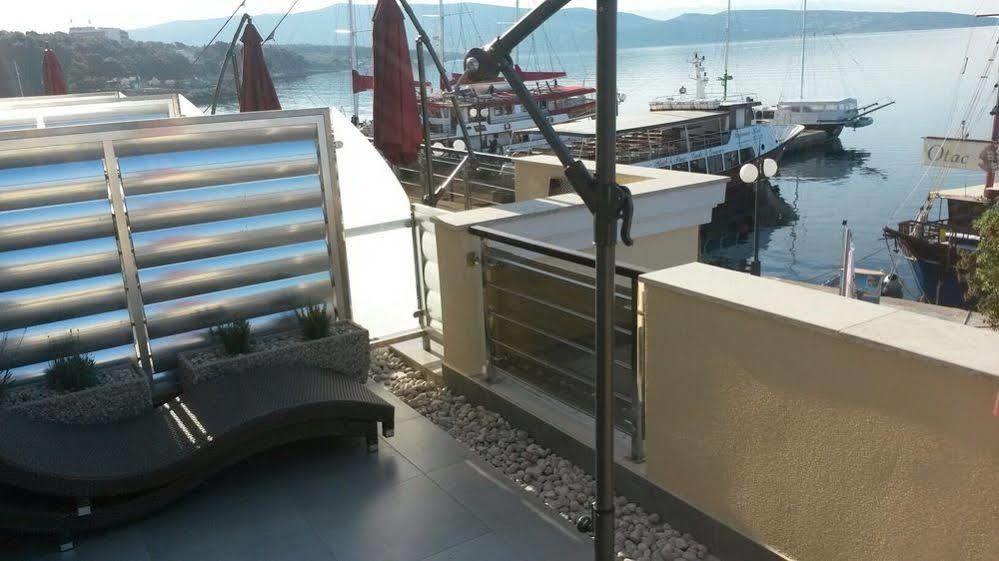 Hotel Marina クルク エクステリア 写真